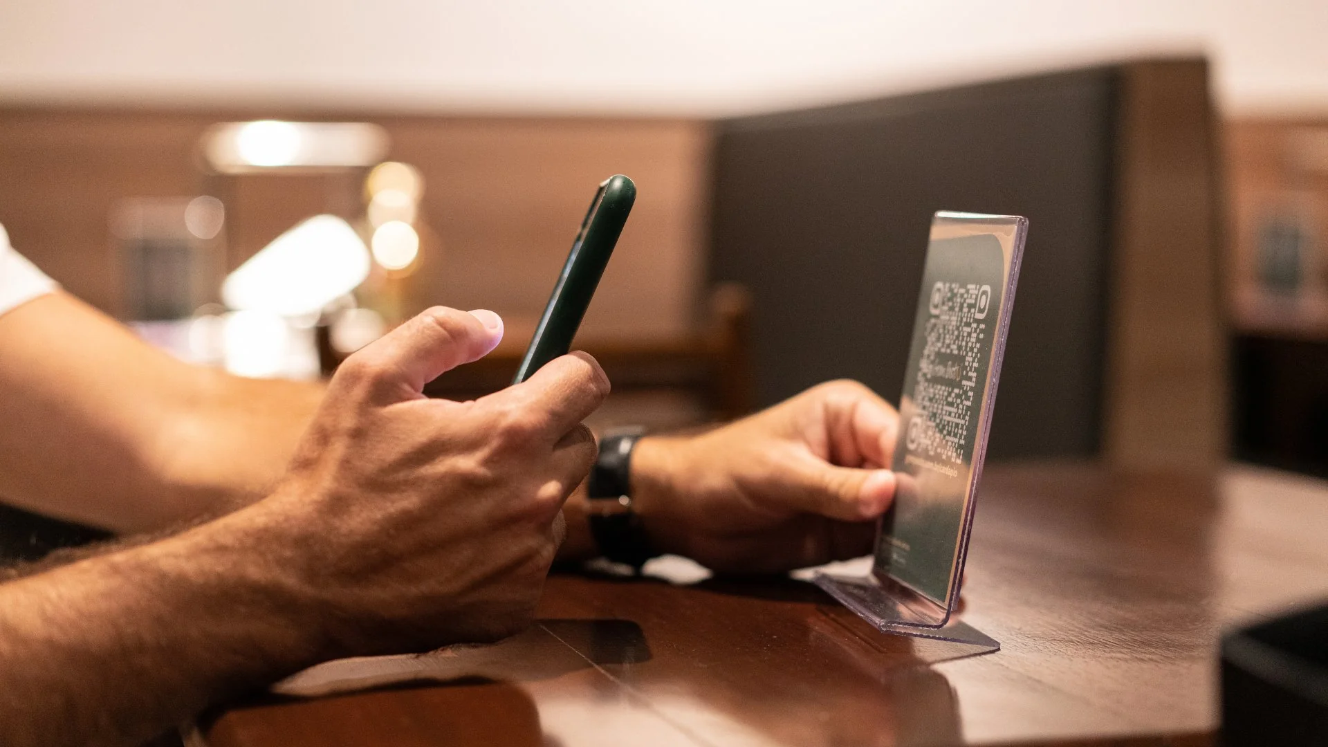 FNRH Digital check-in QR Code celular hotel recepção