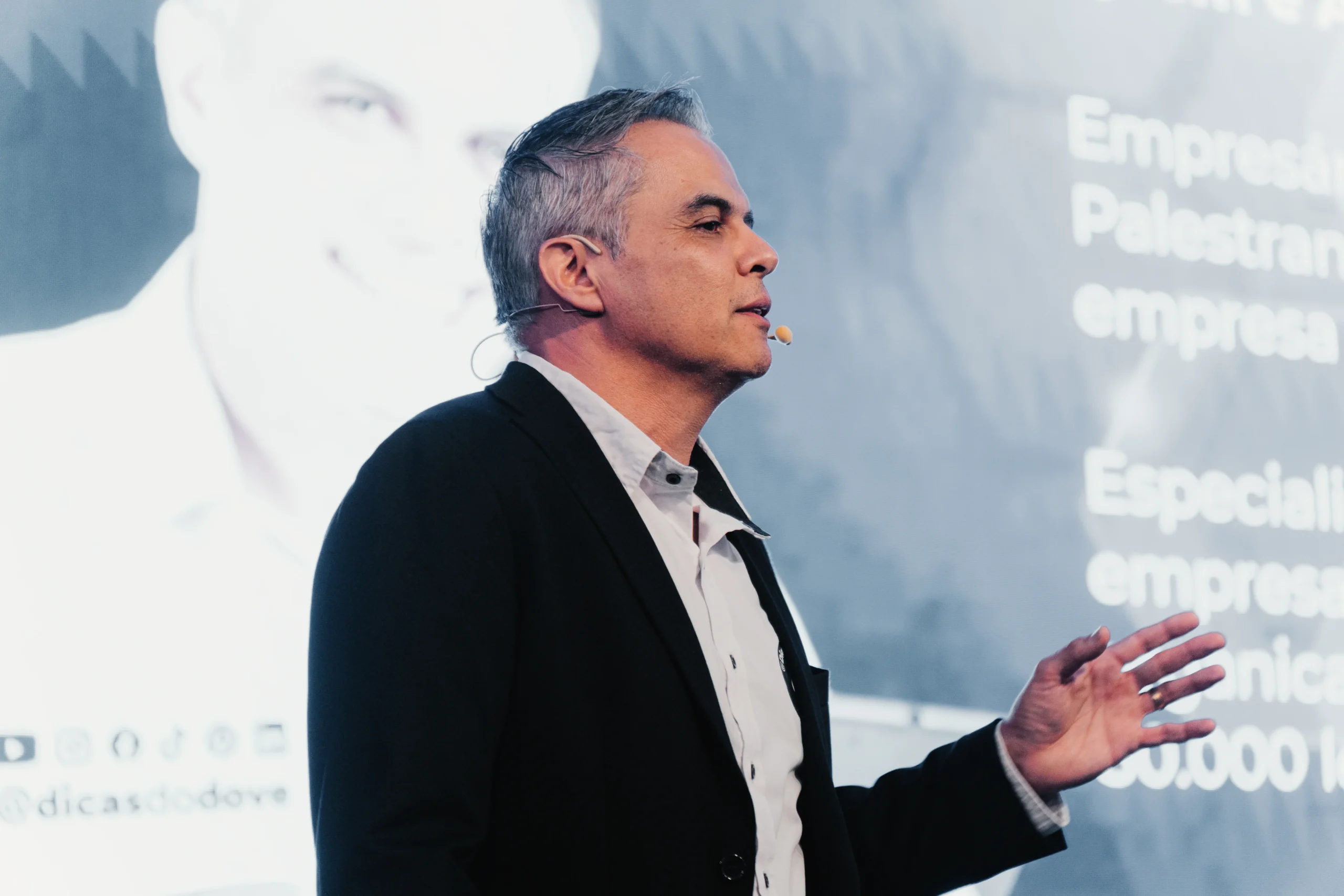 Anderson Dove palestrante especialista em SEO GEO e posicionamento organico para empresas